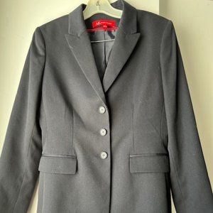 New Women black blazer size 8P